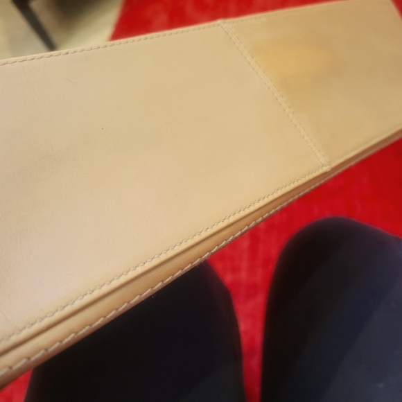 Preloved Salvatore Ferragamo Double Gancini Shoulder Bag. (RARE) Sold-AS-IS - Picture 17 of 17